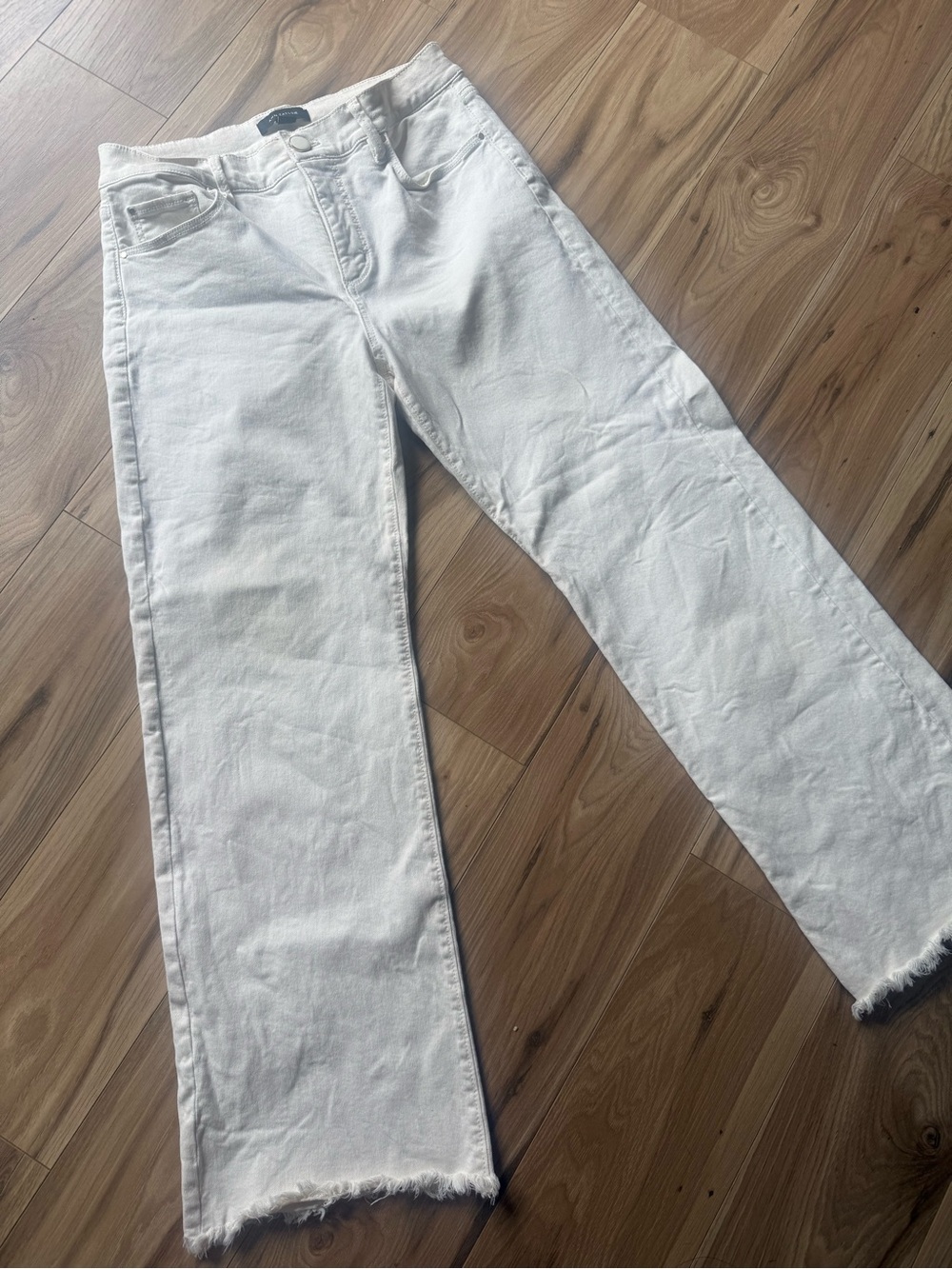 Ann Taylor Ecru color Wide-Leg Jeans with Frayed Hem Size 27